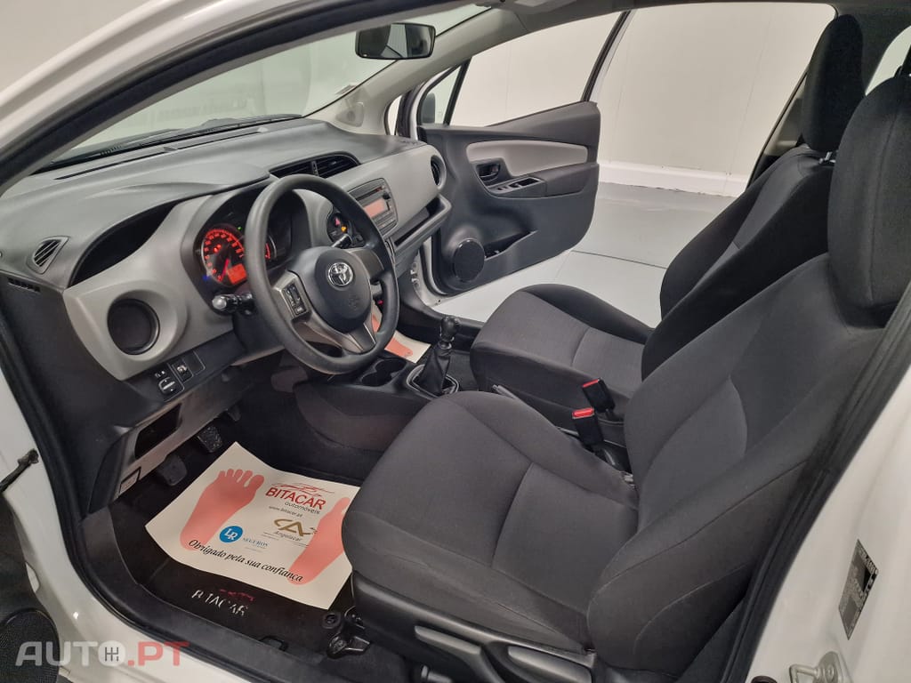 Toyota Yaris BIZZ 1.4 D-4D 90CV IVA DEDUTIVEL