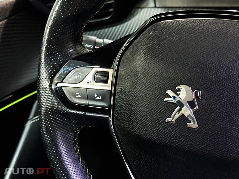 Peugeot E-208 50 kWh GT Pack