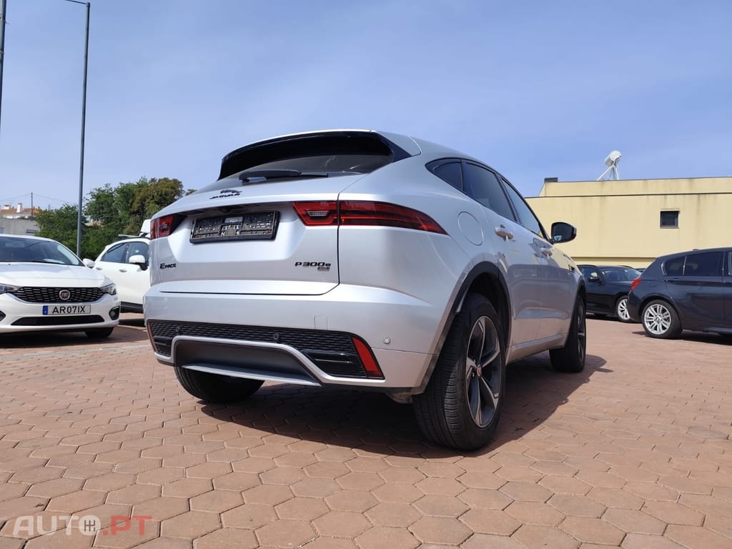 Jaguar E-Pace 1.5 P300e R-Dynamic SE AWD Aut.