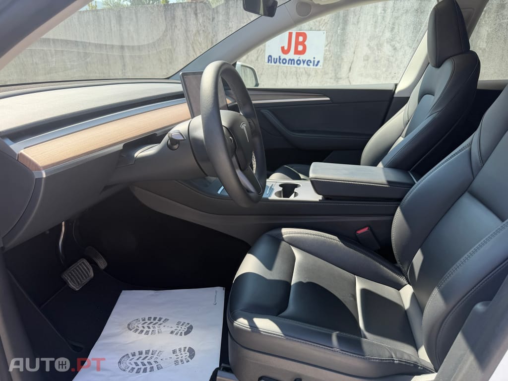 Tesla Model Y Long Range Dual Motor AWD
