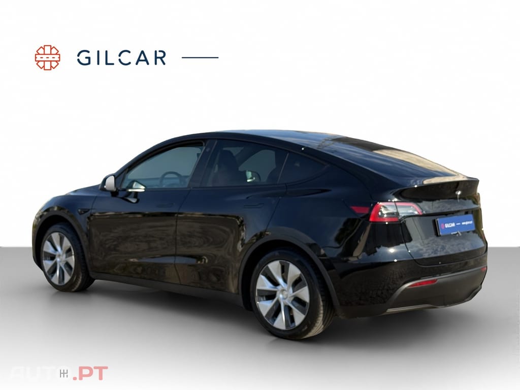 Tesla Model Y Standard RWD