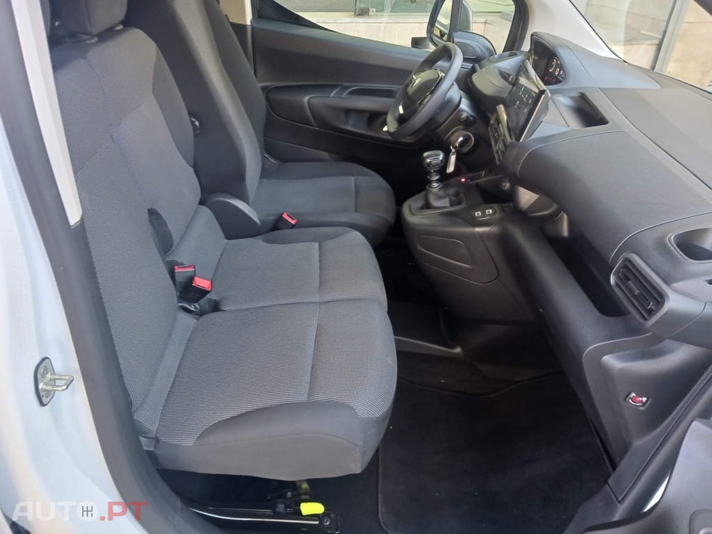 Peugeot Partner 1.5 BlueHDi Pro Standard Plus