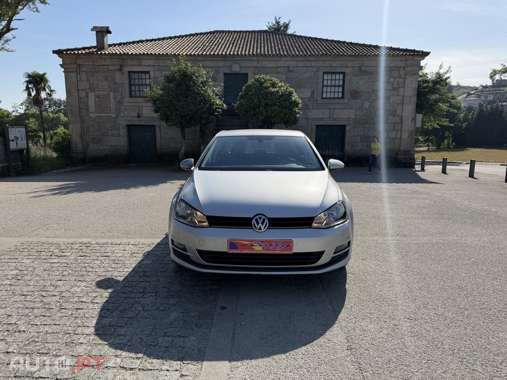 Volkswagen Golf 1.6 TDi Confortline DSG