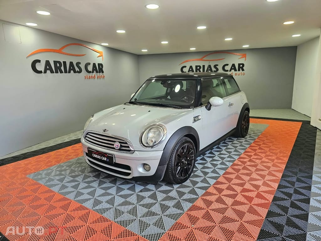 MINI Cooper D Edição Camden 50 anos