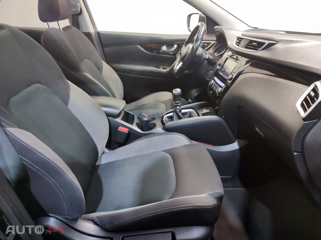 Nissan Qashqai 1.5 dCi N-Connecta Led