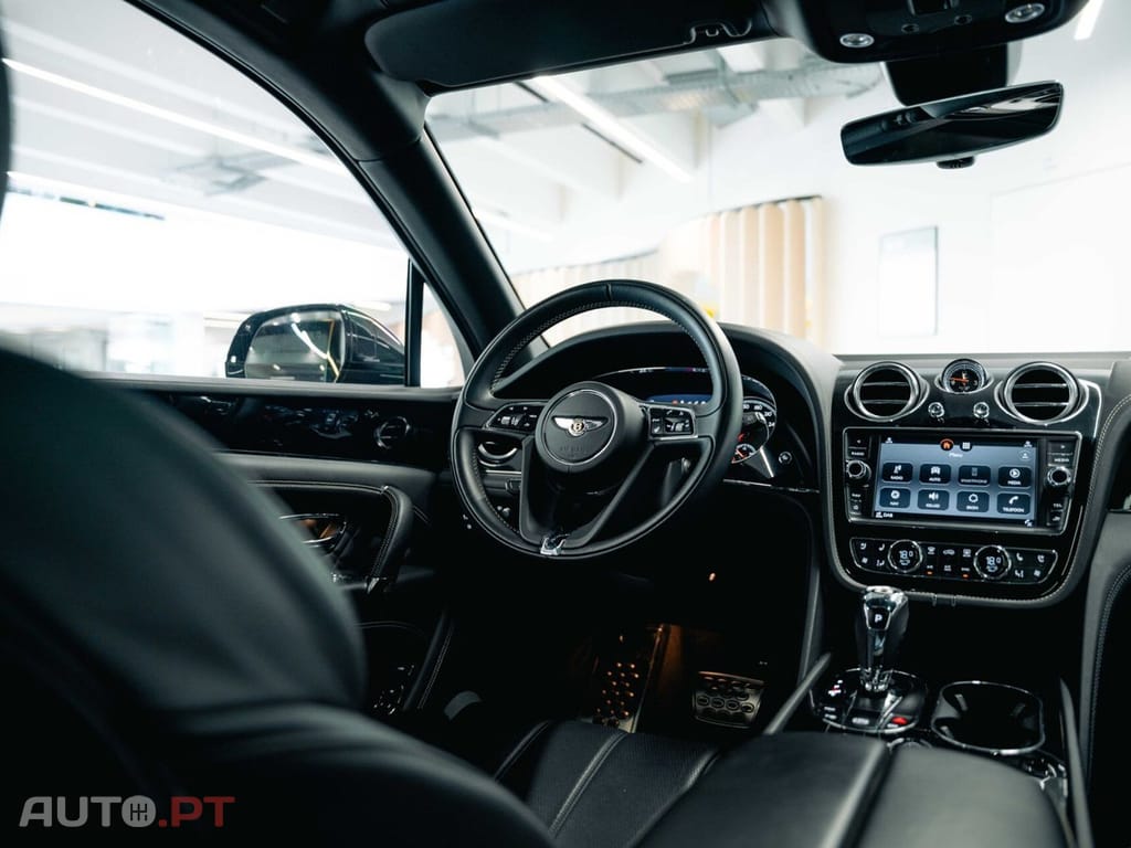 Bentley Bentayga Hybrid