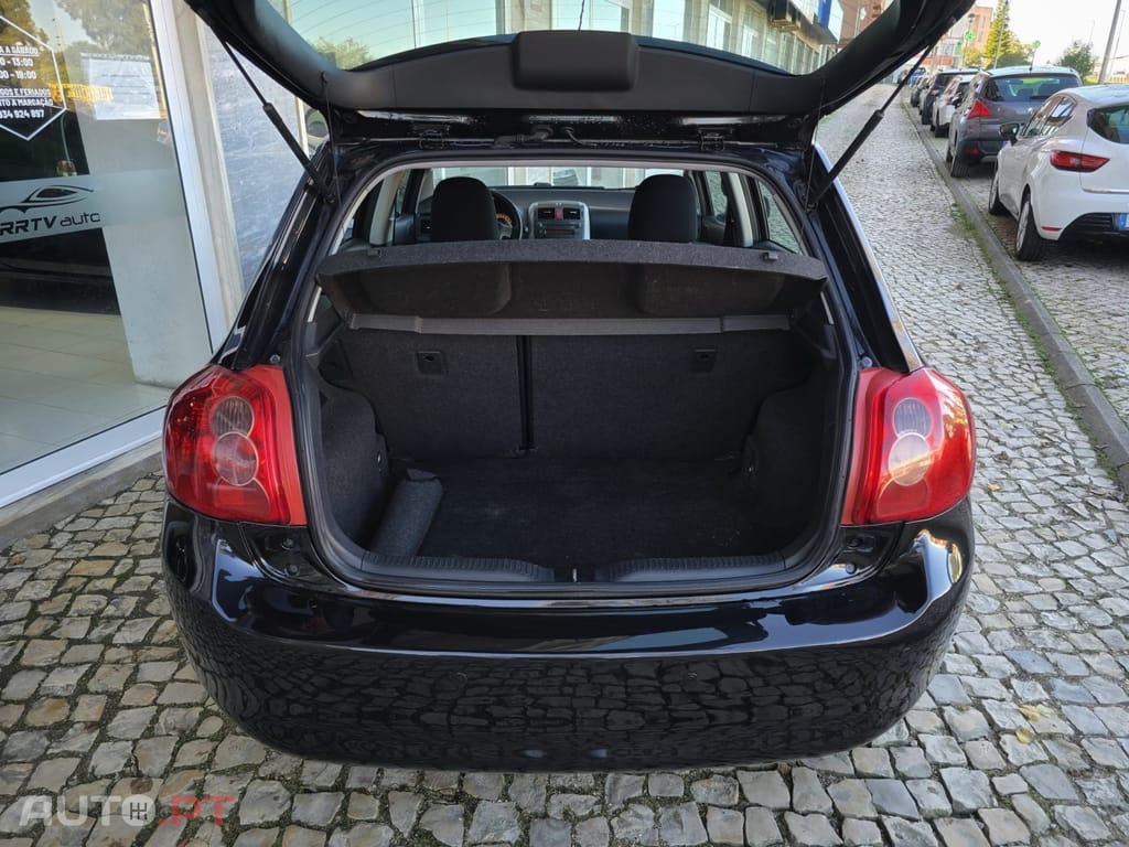 Toyota Auris 1.4 D-4D MMT Sol