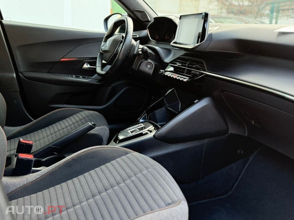 Peugeot 2008 1.5 BlueHDi Active Pack EAT8