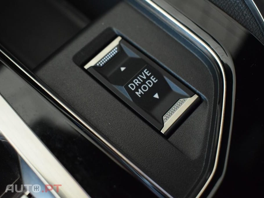 Peugeot 3008 1.6 Hybrid4 GT e-EAT8