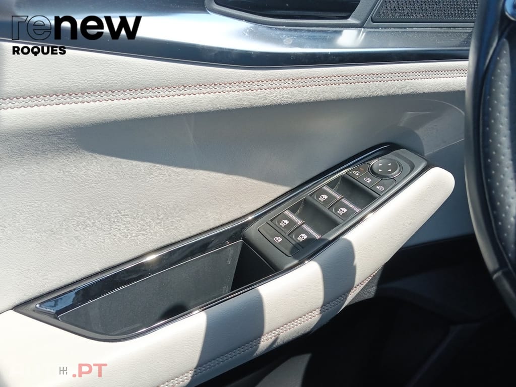 Renault Espace E-Tech Iconic 1.2 Full Hybrid 200cv