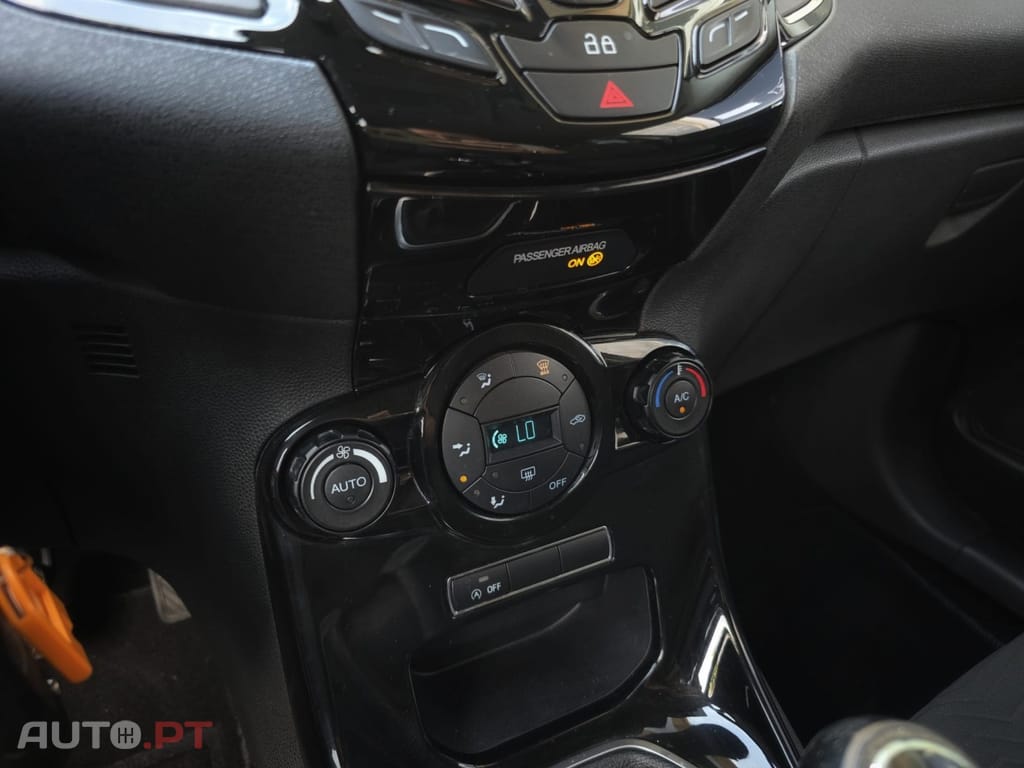 Ford Fiesta 1.0 T EcoBoost Titanium