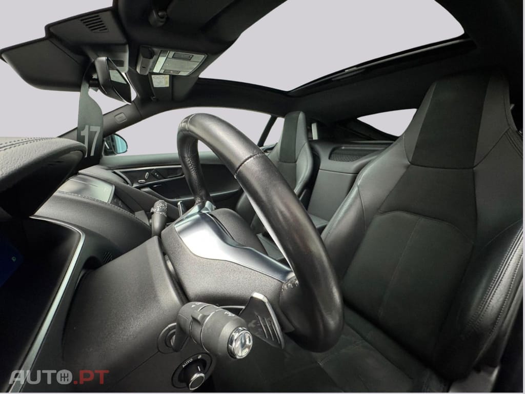Jaguar F-Type CoupeR-Dynamic 300
