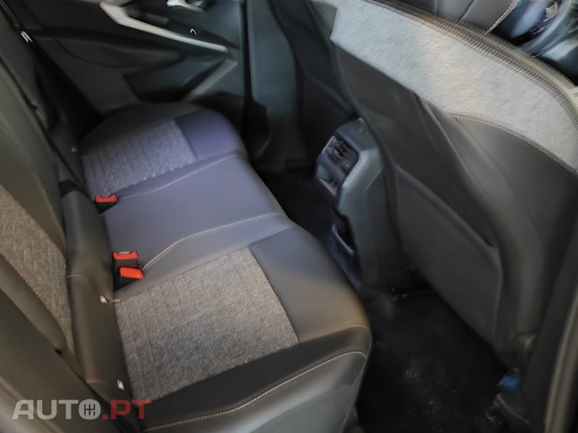 Peugeot E-3008 73 kWh Allure