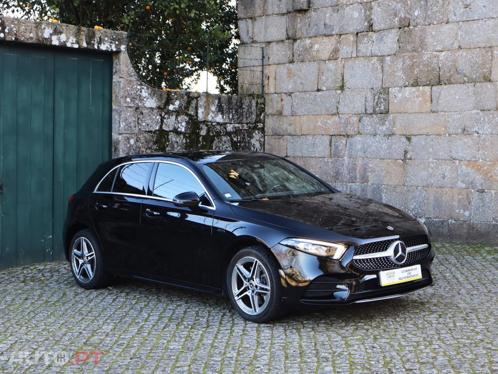 Mercedes-Benz A 250 e AMG Line
