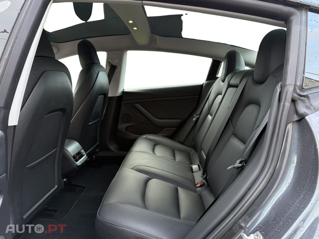 Tesla Model 3 Tração Traseira