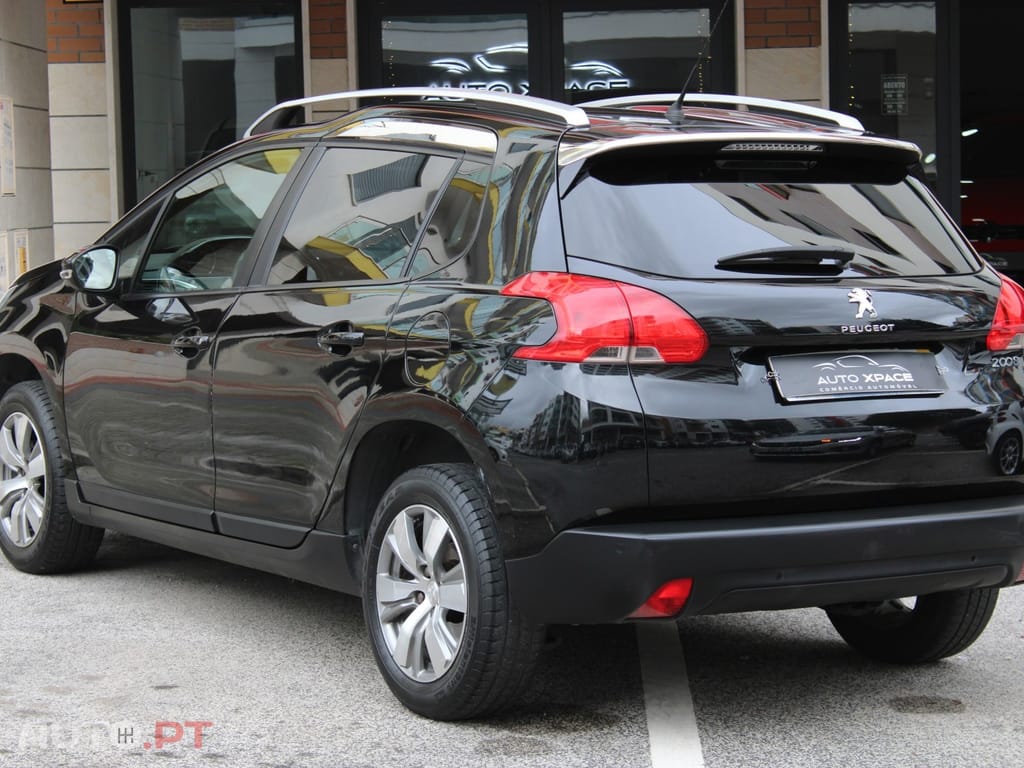 Peugeot 2008 1.2 PureTech Allure