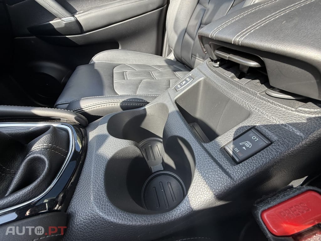 Nissan Qashqai 1.6 dCi Tekna 19 Pele
