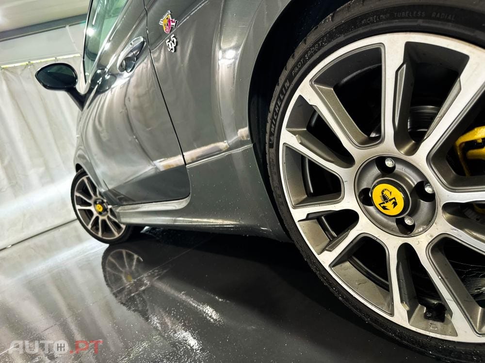 Abarth 500 1.4 T-Jet Competizione MTA