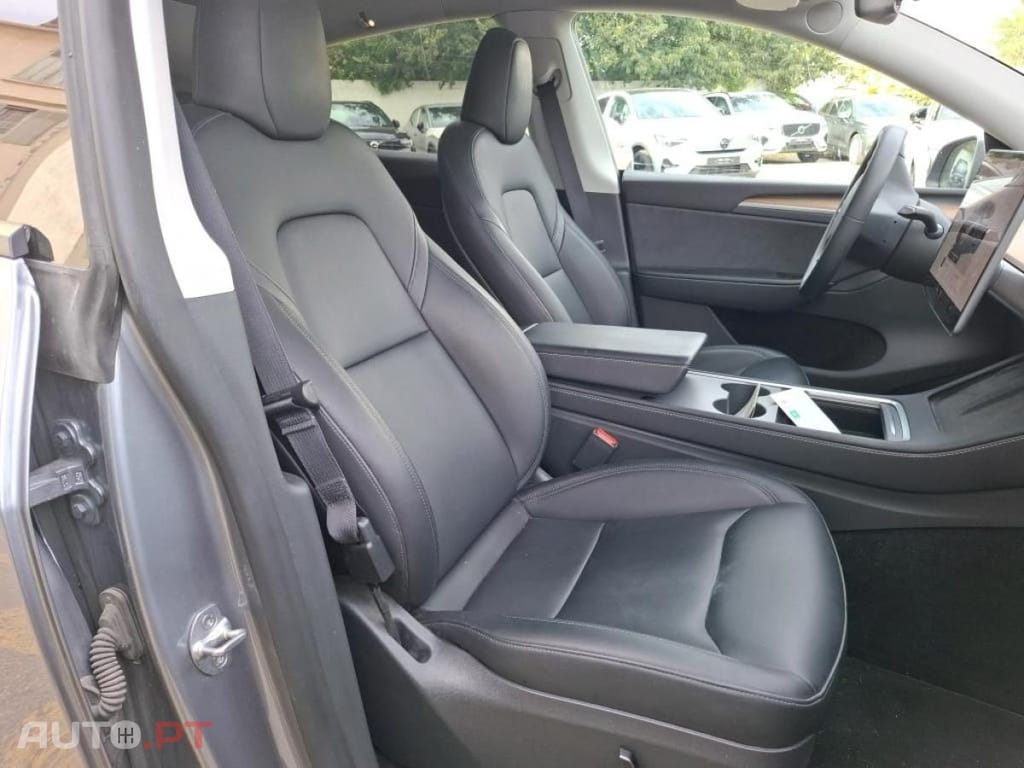 Tesla Model Y Long Range Tração Integral