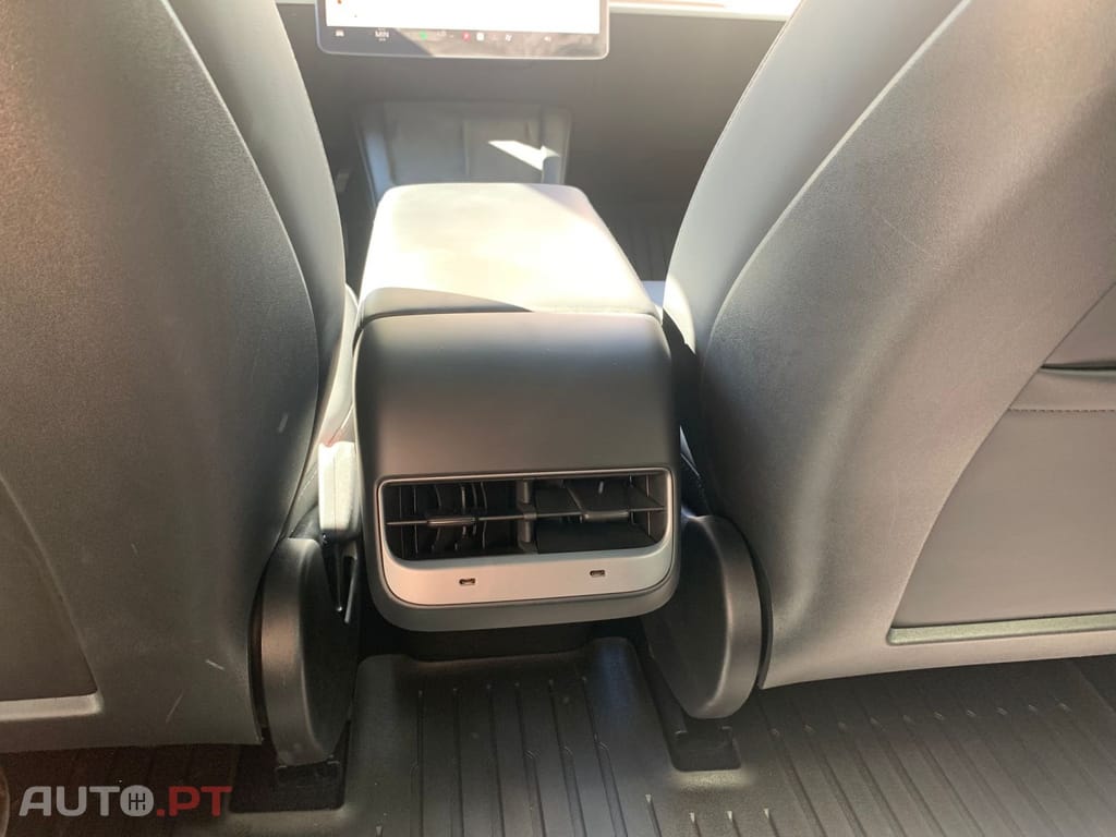 Tesla Model 3 Standard Range Plus