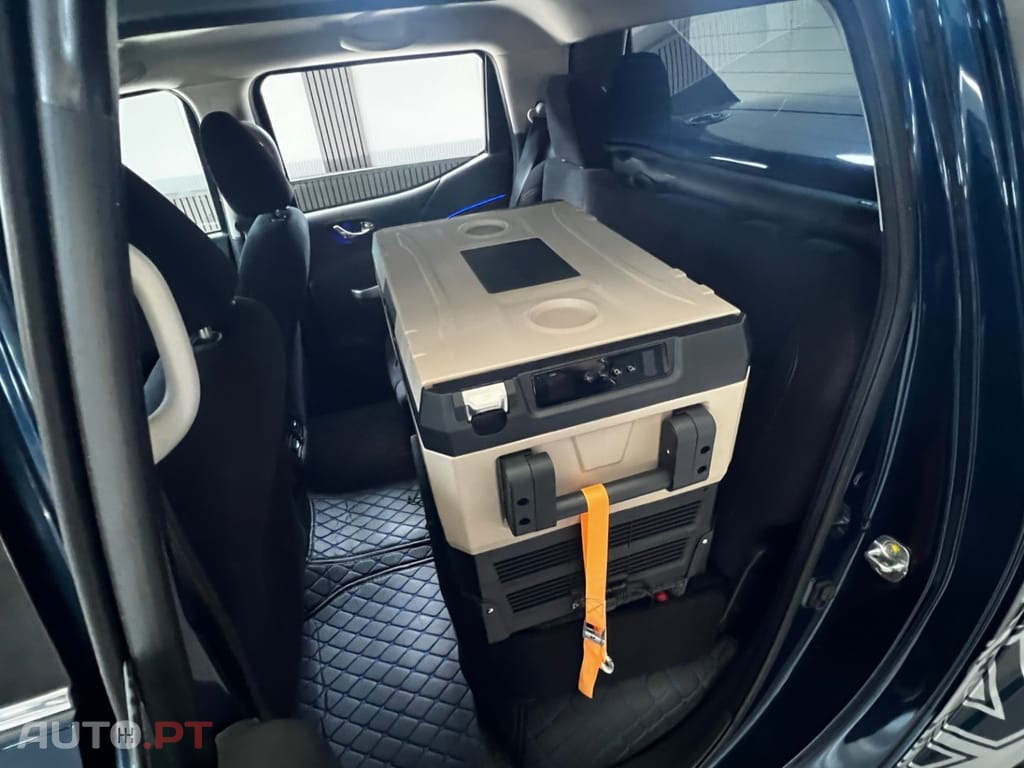 Nissan Navara 2.3 Cdi 4WD - Dupla Cabine
