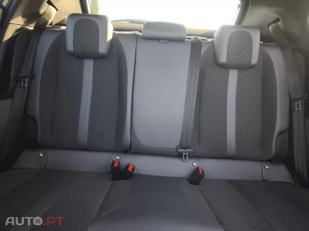Peugeot 2008 PureTech 130 EAT8 Allure