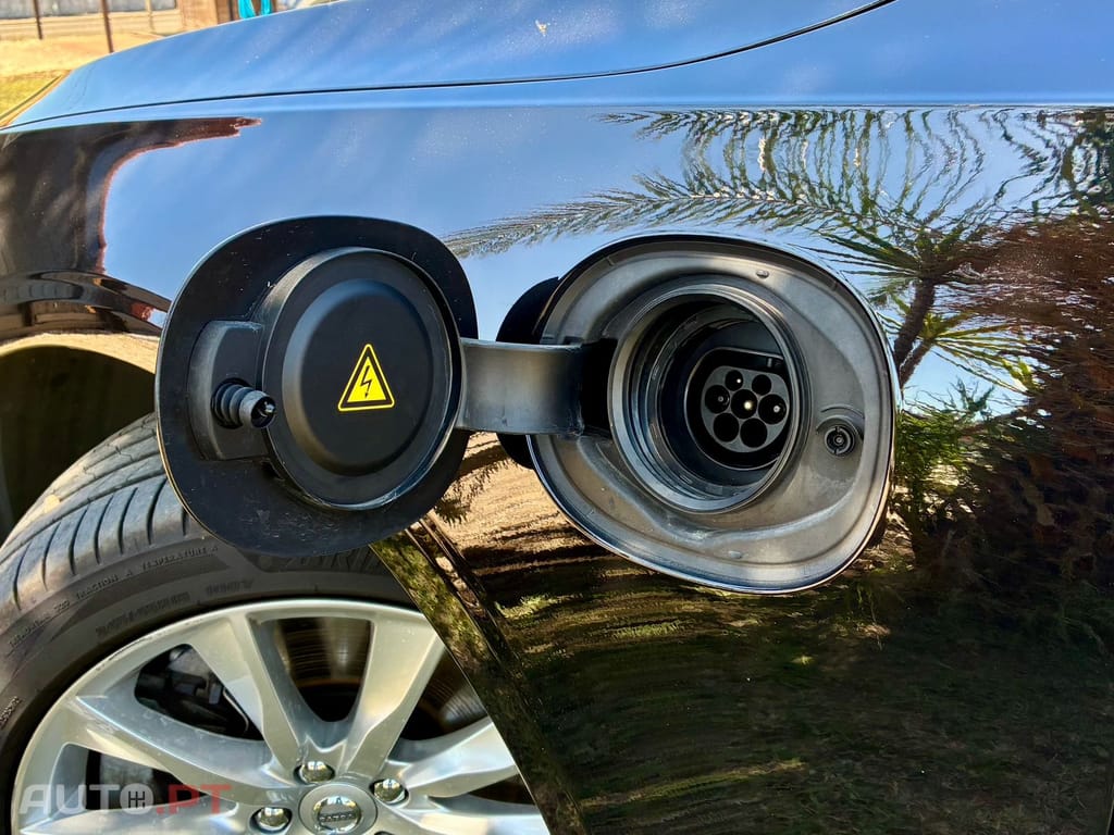 Volvo V90 2.0 T8 AWD Geartronic Orrefors Sweden