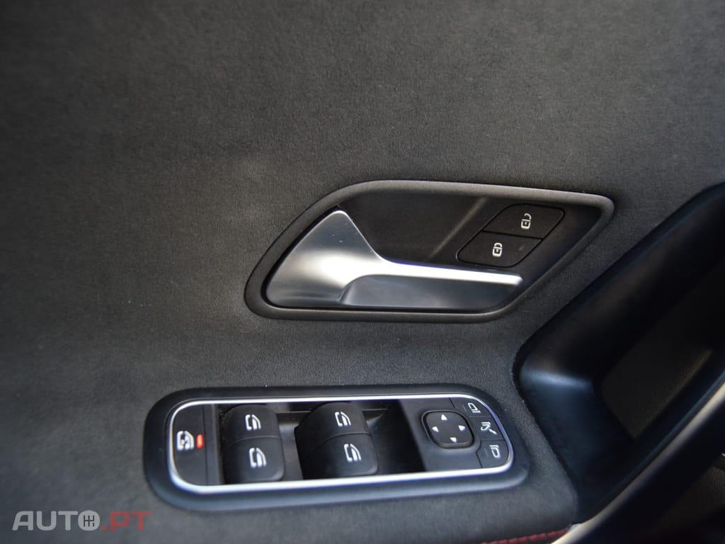 Mercedes-Benz A 250 e AMG Line