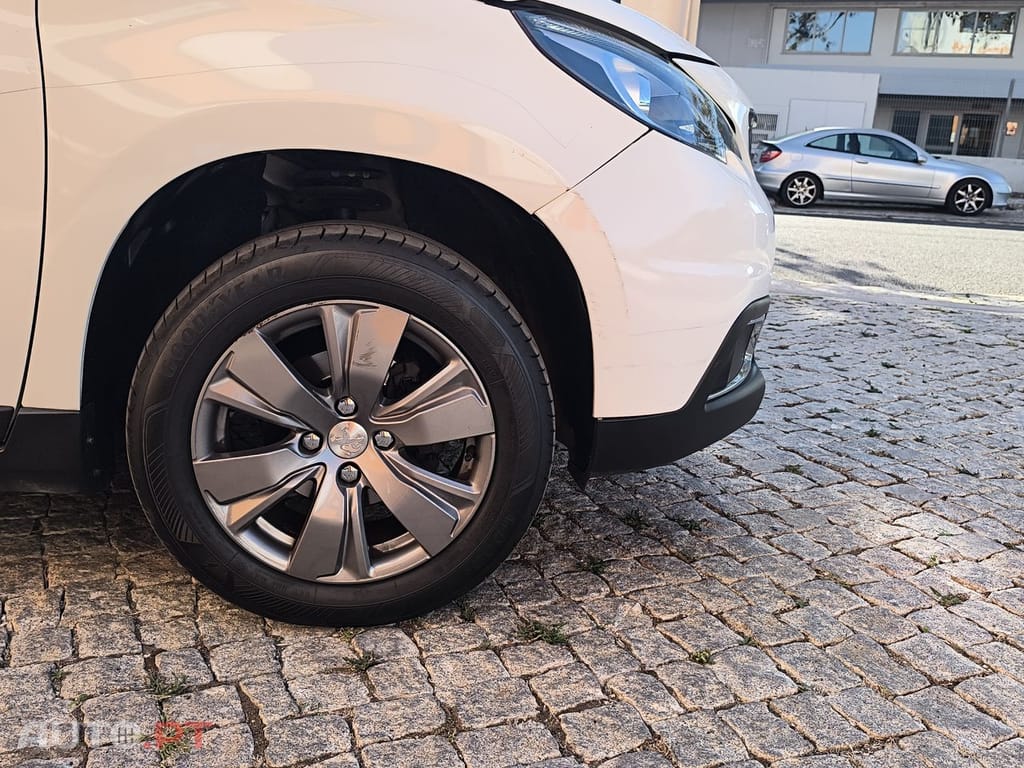 Peugeot 2008 1.2 PureTech Style