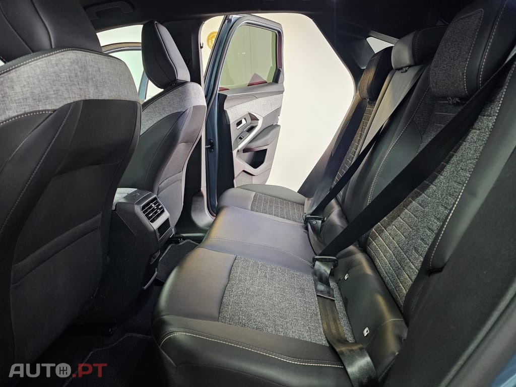 Peugeot 3008 1.2 Hybrid Allure e-DCS6