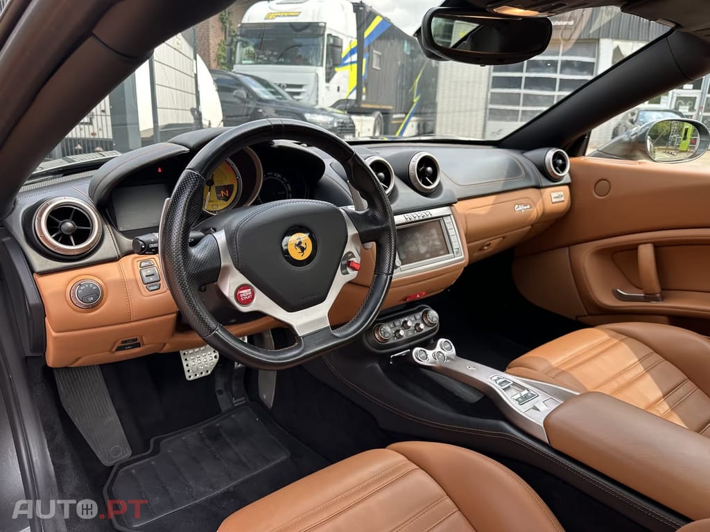 Ferrari California 4.3 V8