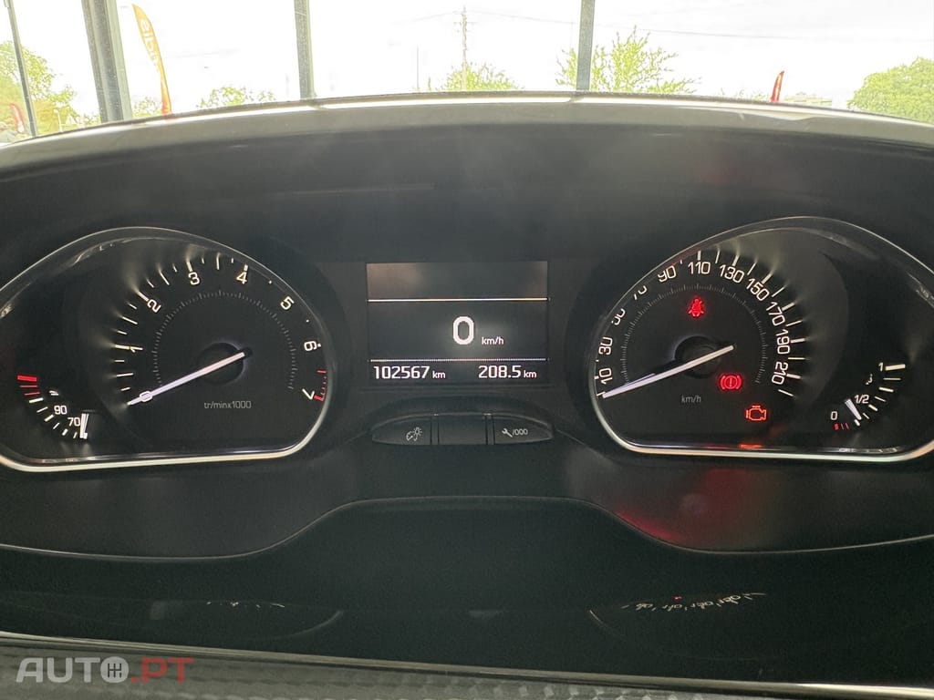 Peugeot 2008 1.2 PureTech Style