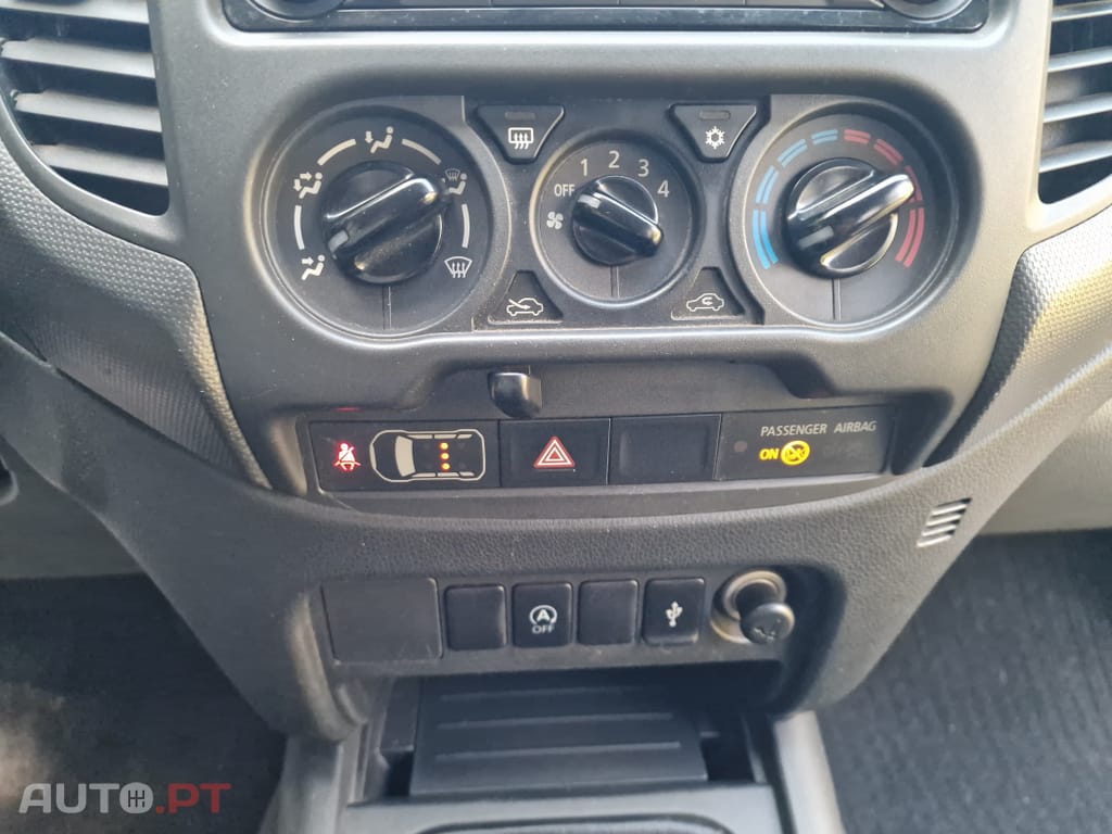 Mitsubishi L200 2.3 DI-D CD Invite 2WD