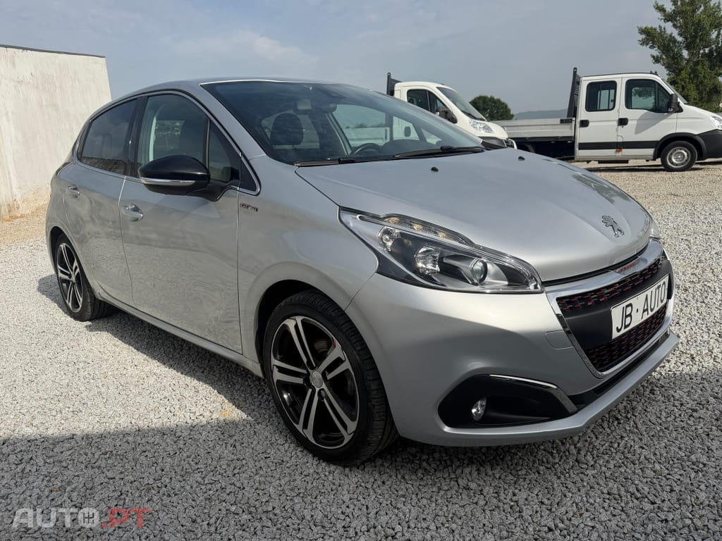 Peugeot 208 1.2 PureTech GT Line