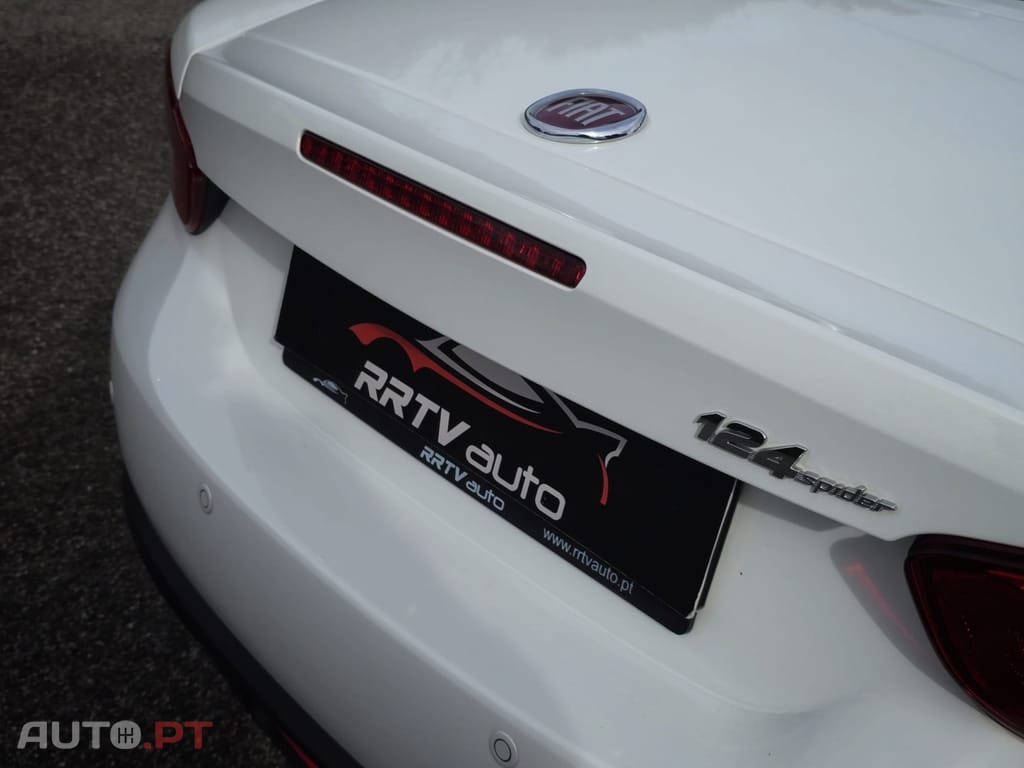 Fiat 124 Spider 1.4 MultiAir Turbo Lusso