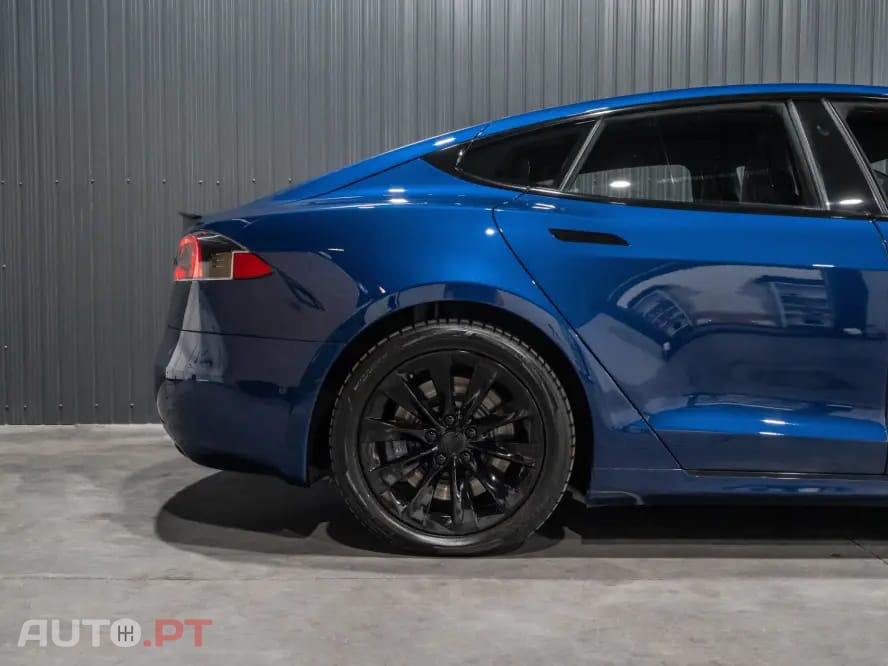 Tesla Model S 75