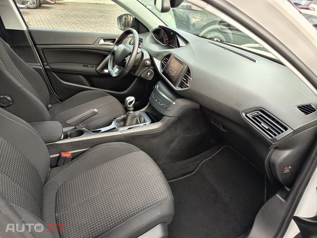 Peugeot 308 1.2 PureTech Style