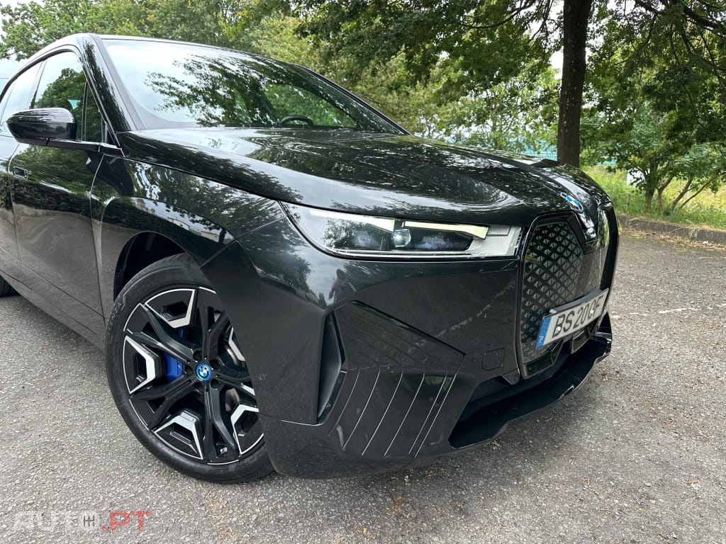 BMW iX xDrive 50