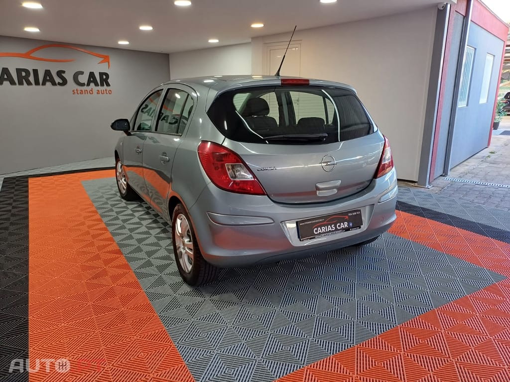 Opel Corsa 1.2 Enjoy