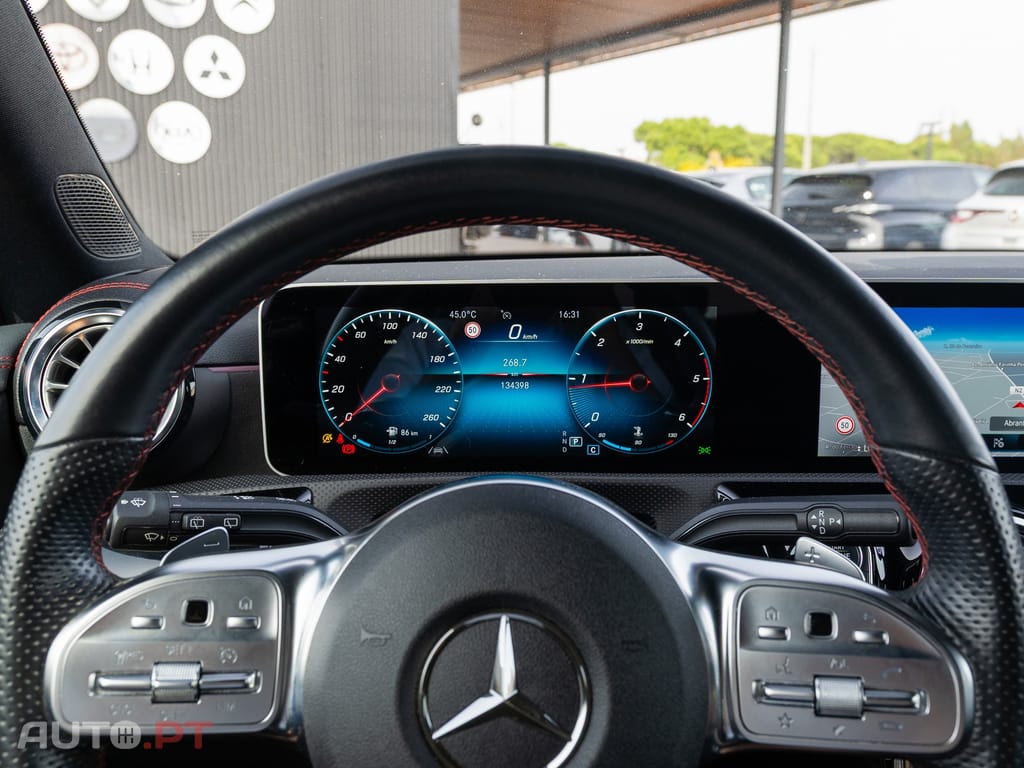 Mercedes-Benz CLA 220 d Shooting Brake AMG Line Aut.