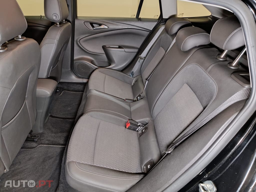 Opel Astra Sports Tourer 1.0 Innovation