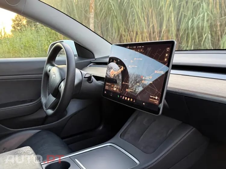 Tesla Model 3 Standard Range Plus RWD