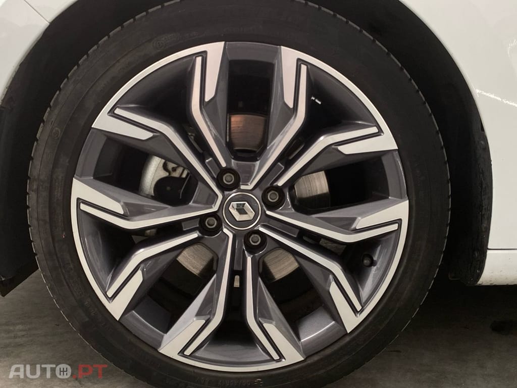Renault Clio 1.6 E-Tech Exclusive