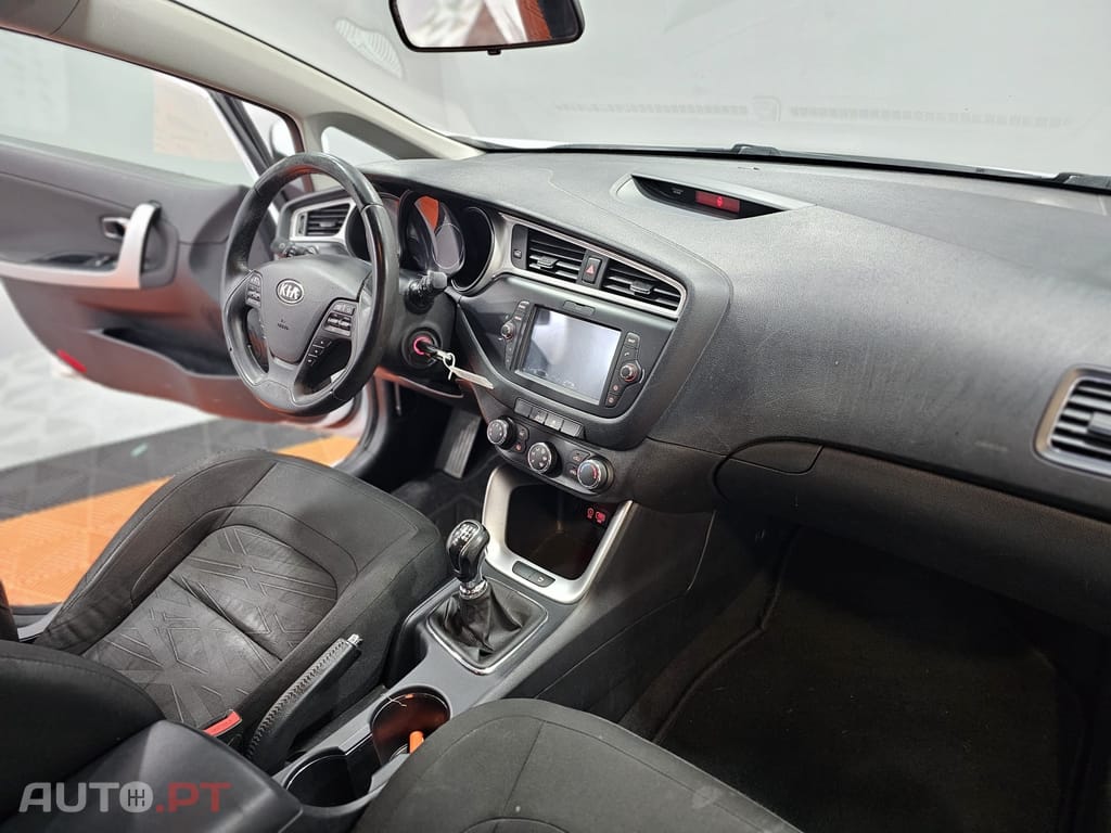 Kia Ceed 1.4 CRDi EX