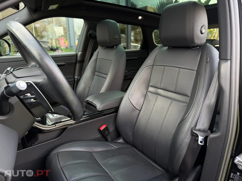 Land Rover Evoque 1.5 P300e AWD R-Dynamic S Auto