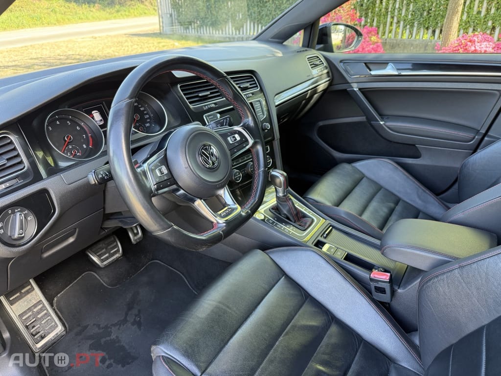 Volkswagen Golf 2.0 TSI GTI DSG