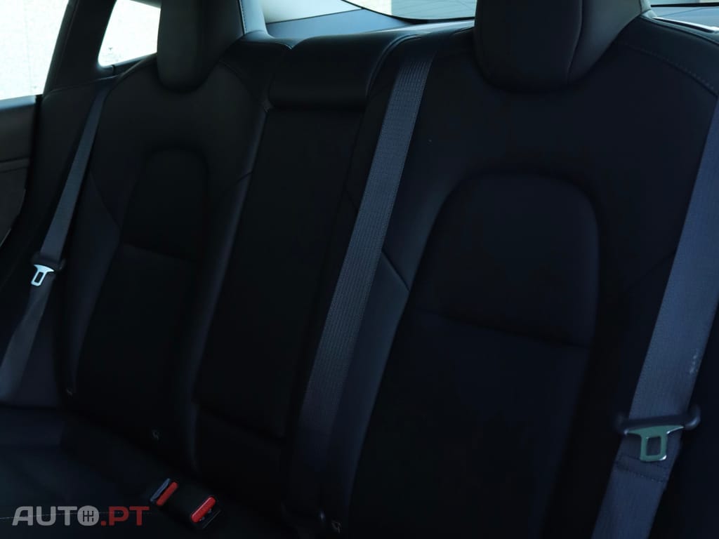 Tesla Model 3 Long-Range Dual Motor AWD