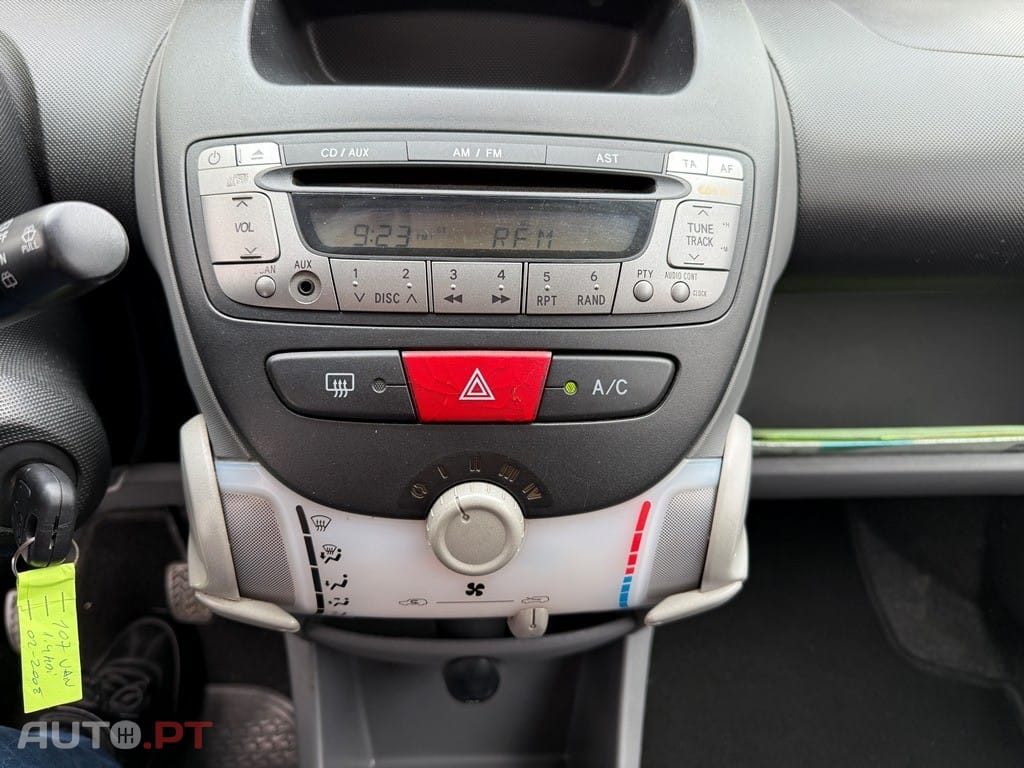 Peugeot 107 1.4 HDi XA