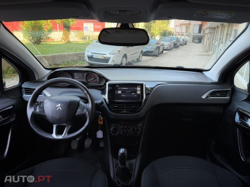 Peugeot 208 1.2 PureTech Style