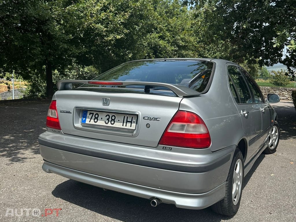 Honda Civic 1.5i LS